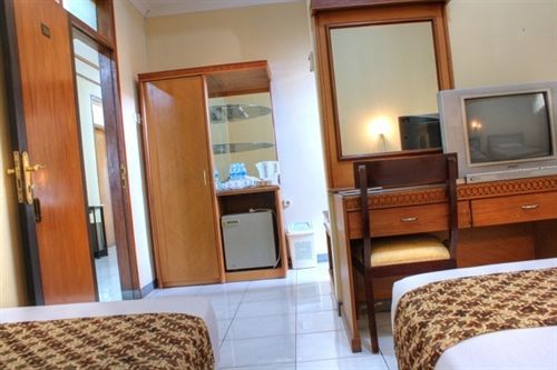 Hotel Cihampelas 1 Bandung Buitenkant foto